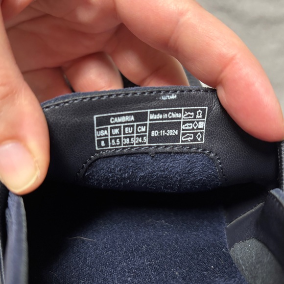 Vionic Navy Blue Cambria Slip On Sneakers size 8 new without box - Picture 7 of 7